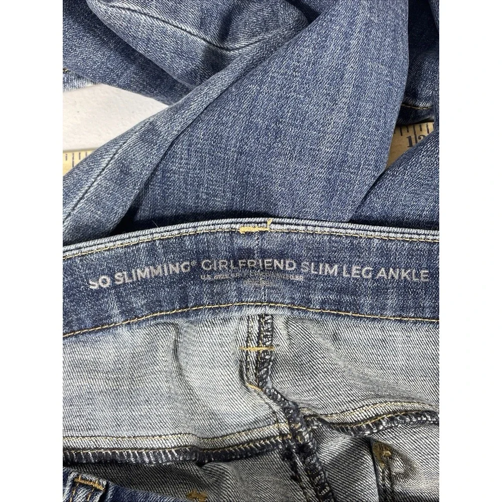 Chicos So Slimming Girlfriend Slim Ankle Jeans Womens Size 6 Medium Wash Stretch